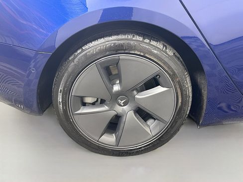 Used 2021 Tesla Model 3 Standard Range Plus image 32