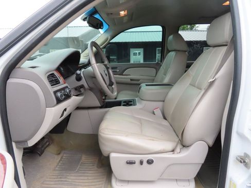 Used 2008 Chevrolet Silverado 2500 LTZ w/ Suspension Package, Off-Road AWD/4WD image 26