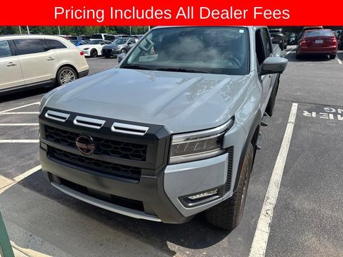 Certified 2025 Nissan Frontier PRO-4X w/ Pro Convenience Package AWD/4WD image 3