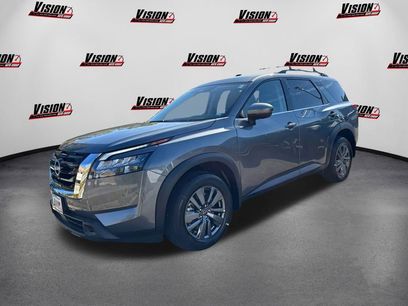 New 2025 Nissan Pathfinder SV