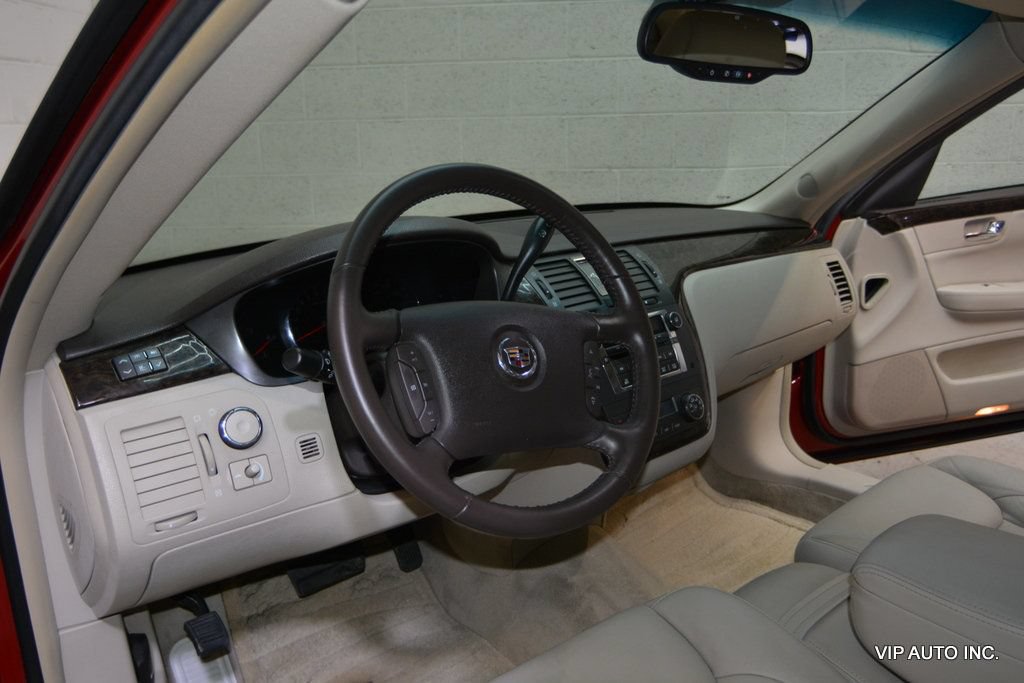 Used 2010 Cadillac DTS FWD image 11