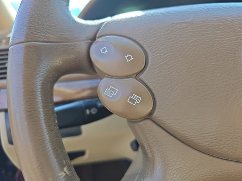 Used 2008 Mercedes-Benz E 350 Sedan image 17