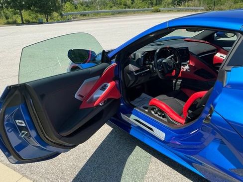 Used 2022 Chevrolet Corvette Stingray Preferred Cpe w/ Z51 Performance Package RWD image 17
