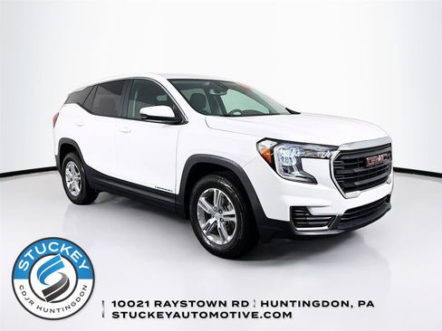 Used 2023 GMC Terrain SLE image 1