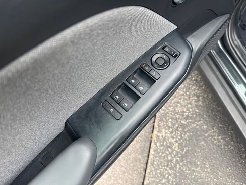 Used 2025 Kia K4 EX image 26