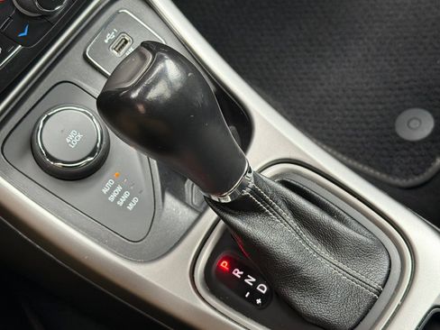 Used 2021 Jeep Compass 80th Special Edition w/ Sun and Sound Group image 30