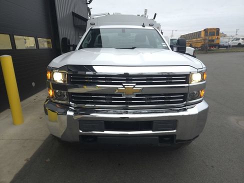 Used 2017 Chevrolet Silverado 3500 W/T RWD image 9