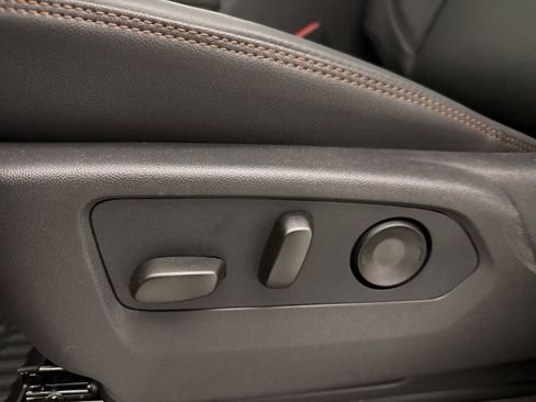 New 2026 GMC Sierra 1500 AT4 w/ AT4 Premium Package AWD/4WD image 20