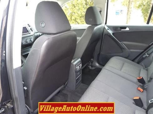 Used 2017 Volkswagen Tiguan S image 24