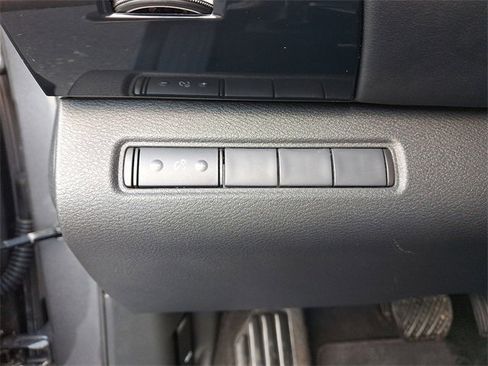 Used 2024 Nissan Pathfinder S image 23