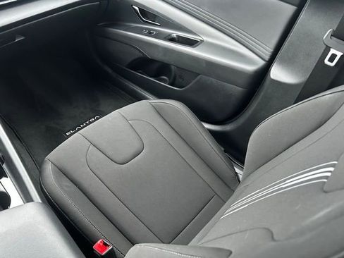 Certified 2025 Hyundai Elantra SEL image 8