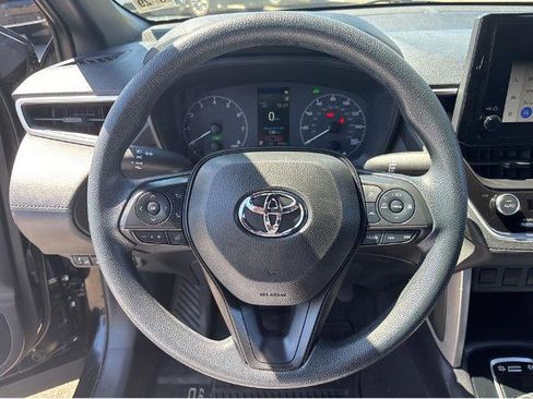 Used 2024 Toyota Corolla Cross AWD Hybrid image 19