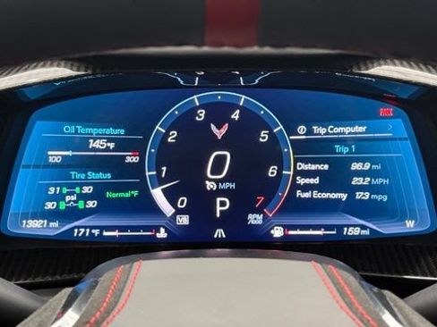 Used 2024 Chevrolet Corvette Stingray Premium Cpe w/ Z51 Performance Package RWD image 32