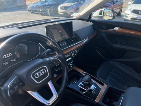 Used 2021 Audi Q5 Premium Plus image 9