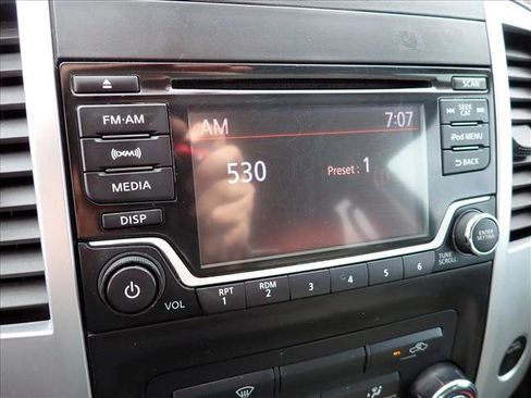 Used 2018 Nissan Frontier SV image 18