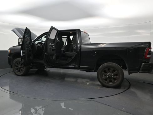 Used 2024 RAM 2500 Big Horn w/ Night Edition AWD/4WD image 30