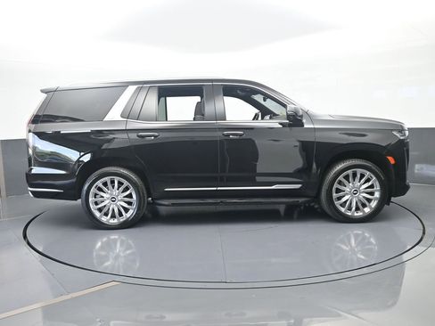 Used 2023 Cadillac Escalade Premium Luxury image 7