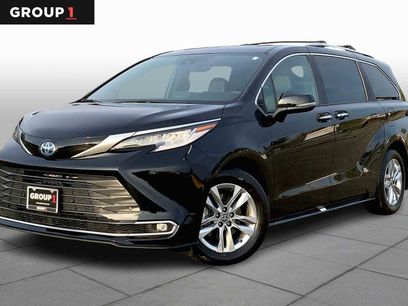 Used 2025 Toyota Sienna Limited