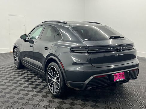 Used 2024 Porsche Macan 4 Electric image 3