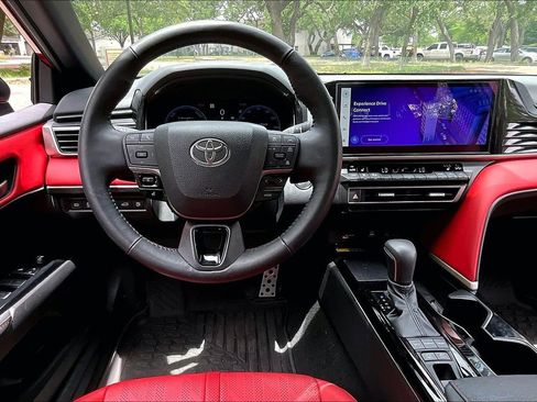 Used 2025 Toyota Camry XSE FWD image 8