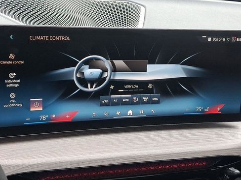 Used 2025 BMW 330i xDrive Sedan image 16