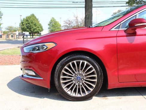 Used 2017 Ford Fusion SE w/ Fusion SE Technology Package AWD/4WD image 43