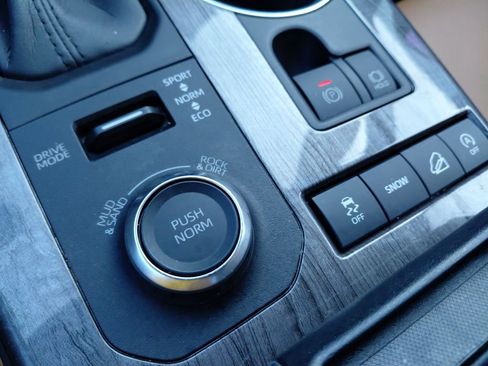 Used 2020 Toyota Highlander Platinum image 41