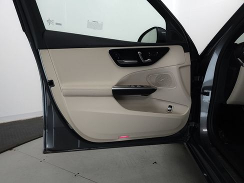 Certified 2026 Mercedes-Benz C 300 4MATIC Sedan image 5