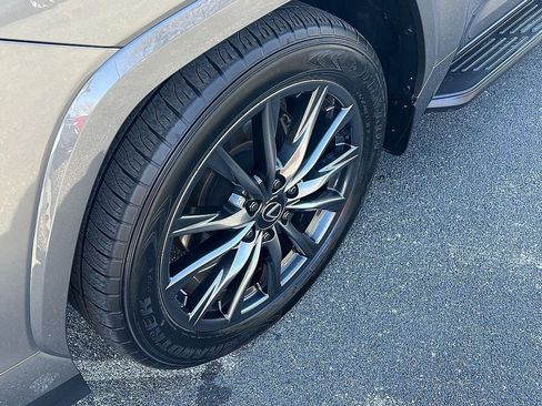 Used 2024 Lexus LX 600 F Sport image 9