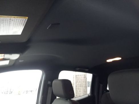 Used 2025 Chevrolet Colorado LT RWD image 25