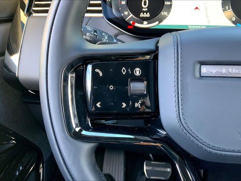 Used 2025 Land Rover Range Rover Sport Dynamic SE image 22