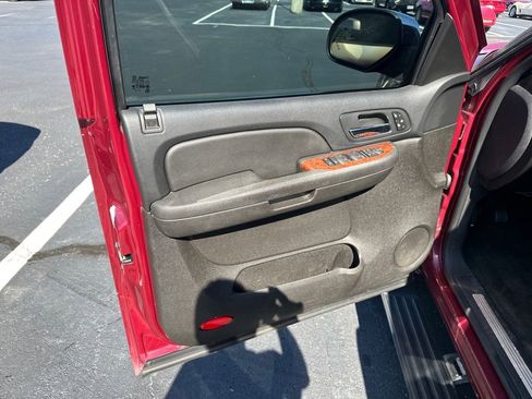 Used 2007 Chevrolet Tahoe LTZ w/ LTZ Preferred Equipment Group image 22