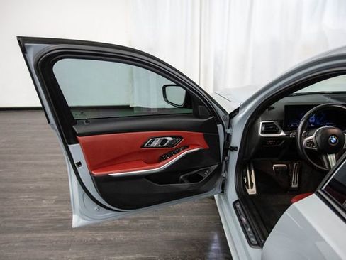 Used 2023 BMW 330i Sedan w/ M Sport Package image 16