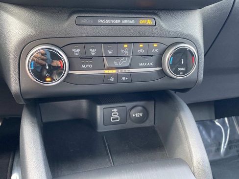 Certified 2025 Ford Escape ST-Line AWD/4WD image 26