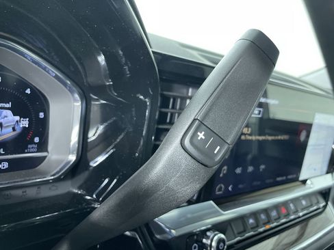 Used 2024 GMC Sierra 1500 SLE image 16