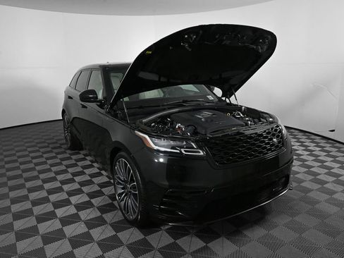 Used 2023 Land Rover Range Rover Velar R-Dynamic S image 32