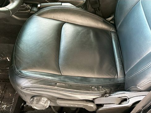 Used 2018 Jeep Wrangler Unlimited Sahara image 19