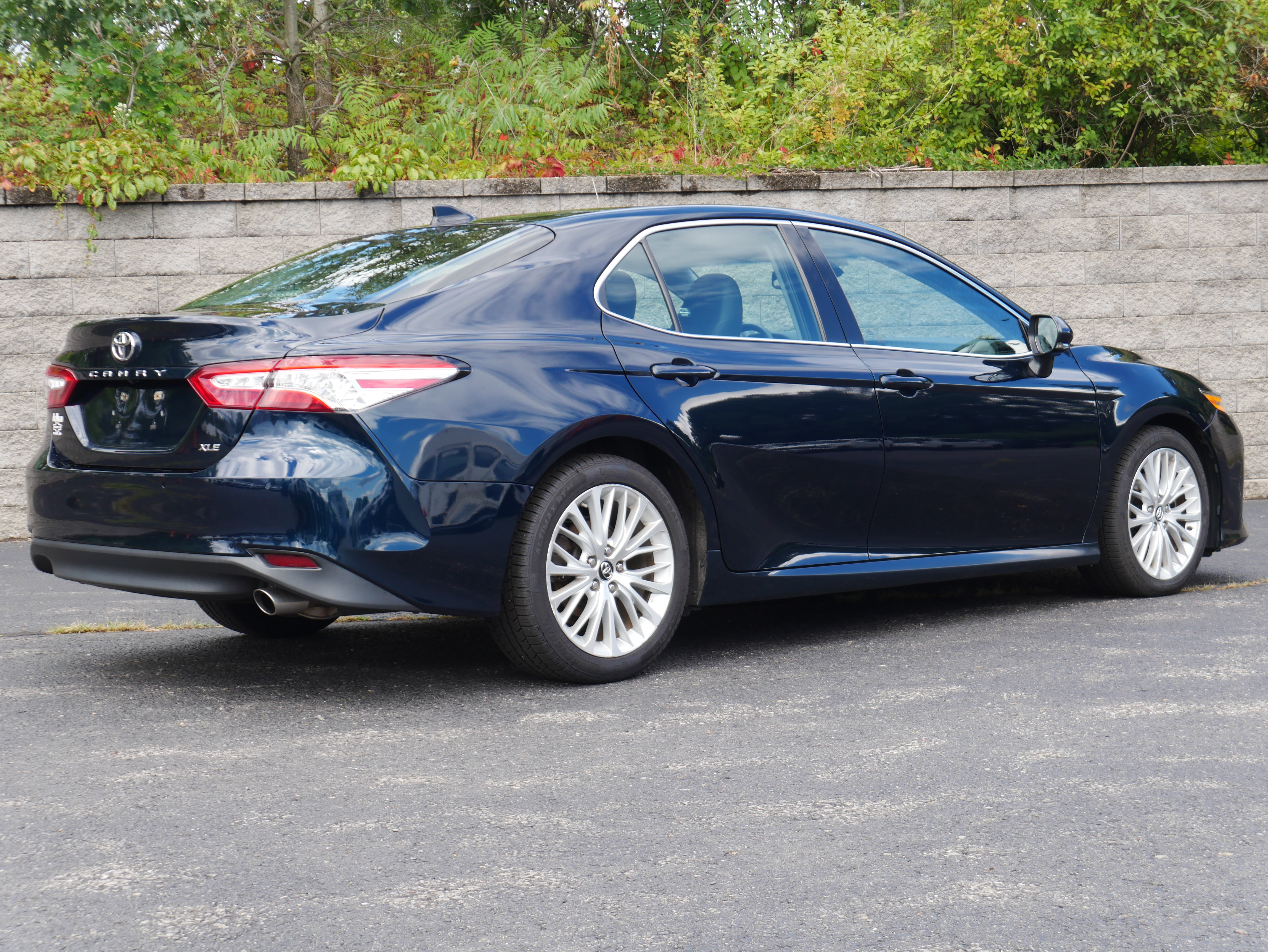 Used 2018 Toyota Camry XLE w/ Audio Package FWD image 7