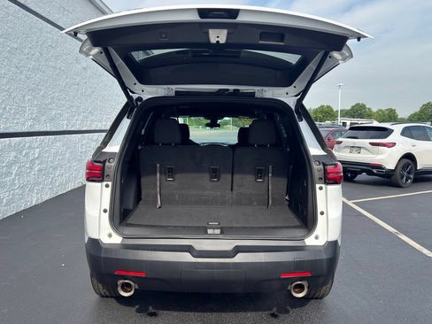 Used 2024 Chevrolet Traverse LT AWD/4WD image 9