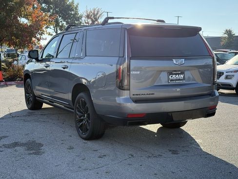 Used 2021 Cadillac Escalade ESV Sport Platinum w/ Heavy-Duty Trailer Package image 5