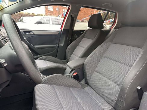 Used 2012 Volkswagen Golf 4-Door FWD image 16