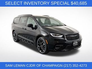 New 2026 Chrysler Pacifica Select w/ S Appearance Package video 1
