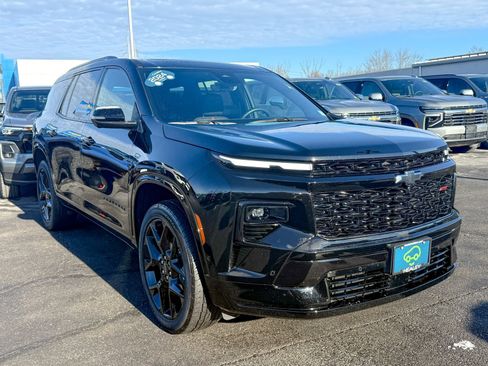 Certified 2024 Chevrolet Traverse RS w/ LPO, Floor Liner Package image 1