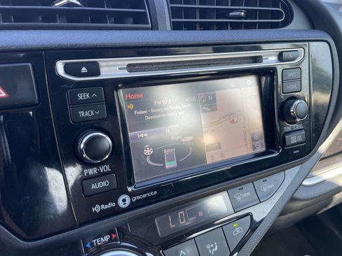 Used 2015 Toyota Prius C Four image 12