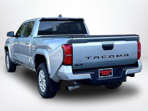 Used 2024 Toyota Tacoma SR5 AWD/4WD image 12
