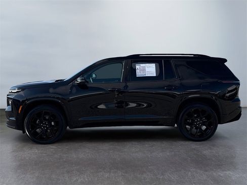 Used 2024 Chevrolet Traverse RS w/ LPO, Floor Liner Package image 6