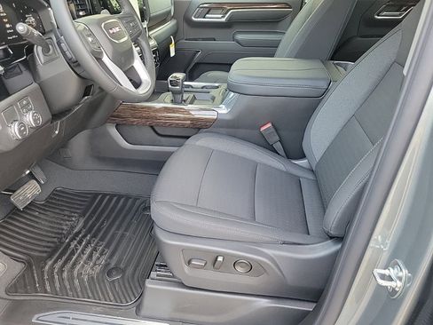 New 2026 GMC Sierra 1500 Elevation image 10
