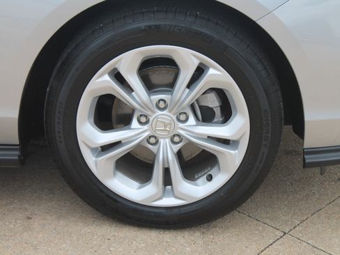 Used 2025 Honda Accord LX image 3