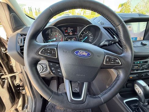 Used 2019 Ford Escape SEL image 29