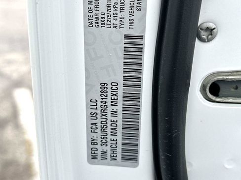 Used 2024 RAM 2500 Big Horn w/ Bed Utility Group image 22